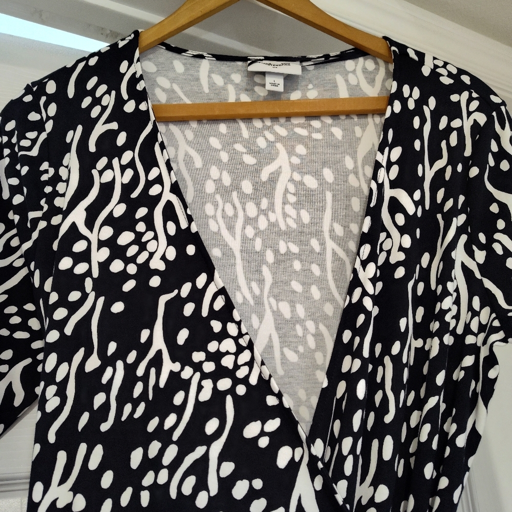 Diane Von Furstenberg Black and White Long Sleeve Dress - Picture 12 of 12